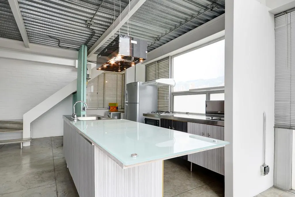 Astorga Lofts - 1 Bedroom Apartment With Unique Design, 30 Day Stay Only! メデジン コロンビア